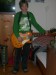 kytarysta s kytarou....